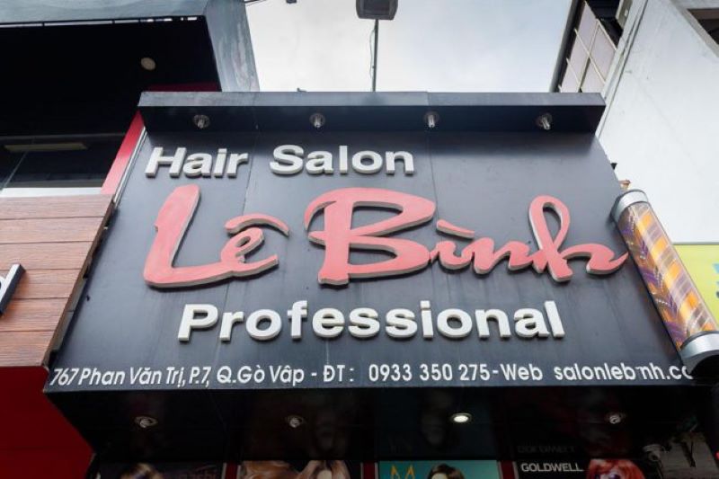 Salon Lê Bình nổi bật là một trong những tiệm cắt tóc nữ đẹp