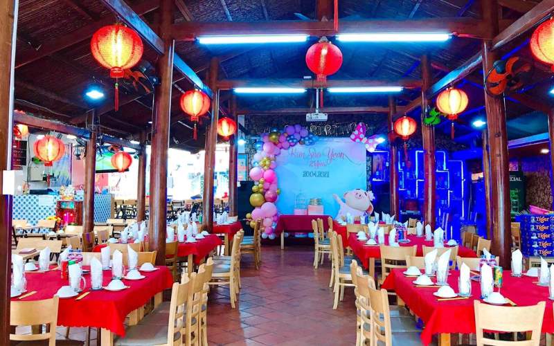 nhà hàng sang trọng quận Tân Phú Thủy Cung 257 (1)